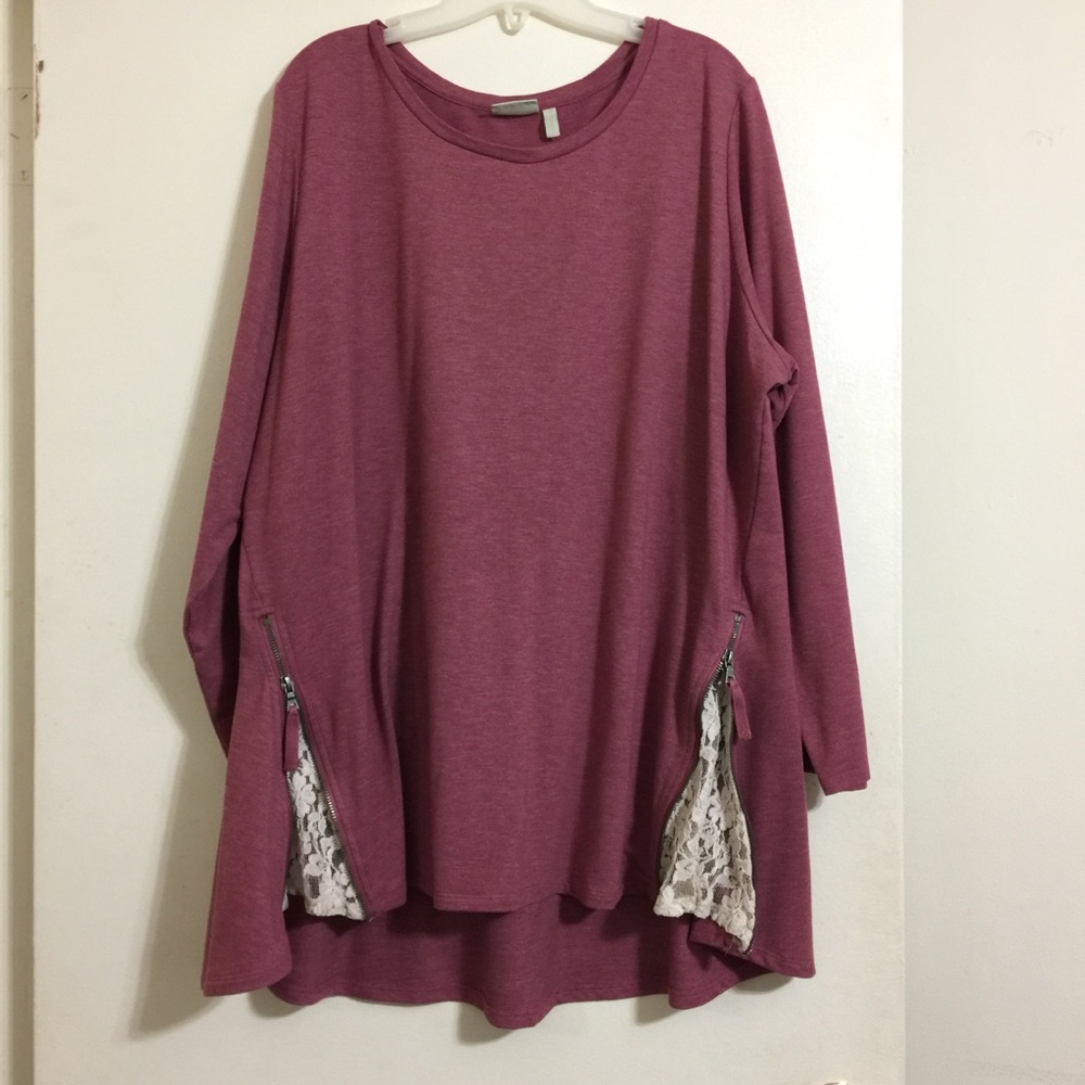 Sweater with lace and zipper detail